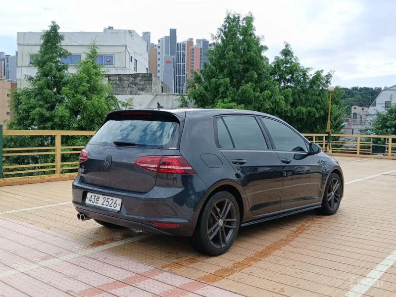 Volkswagen Golf
