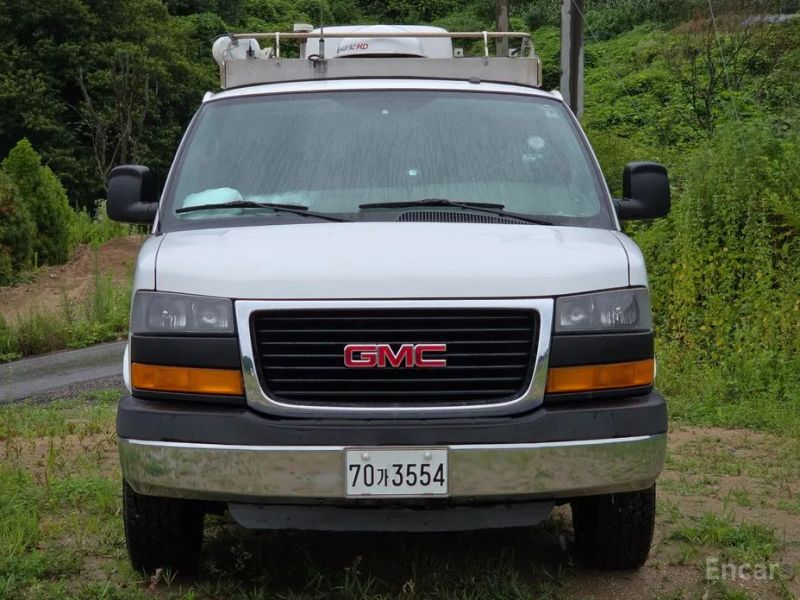 GMC Savana