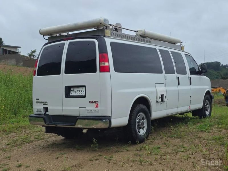 GMC Savana