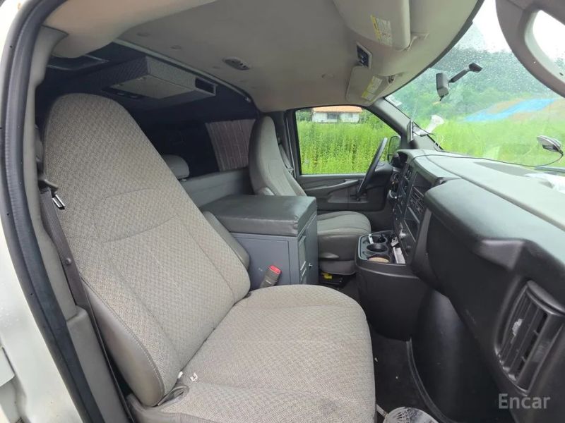 GMC Savana
