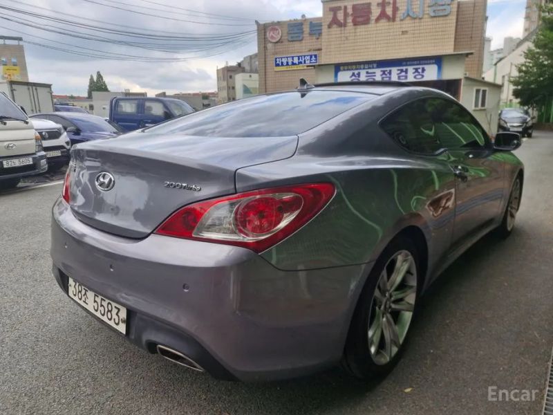 Hyundai Genesis