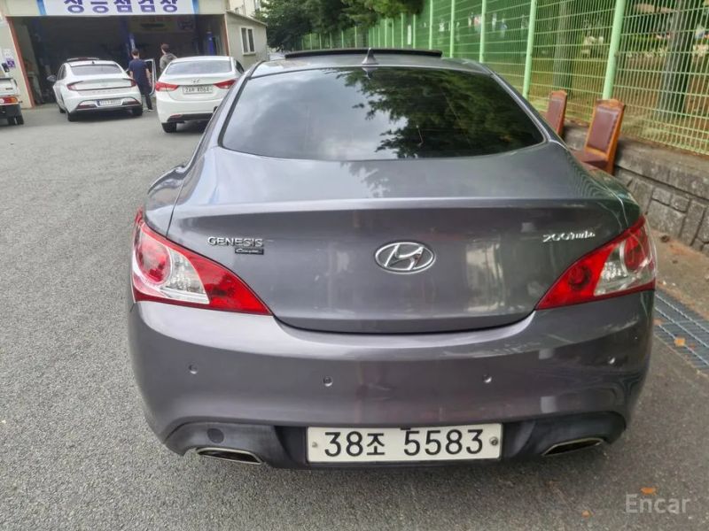 Hyundai Genesis