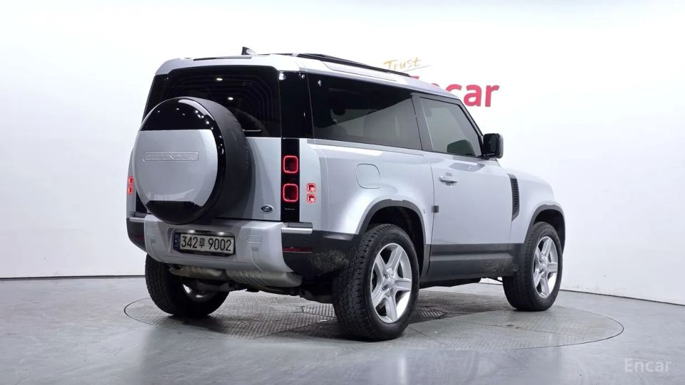 Land Rover Defender