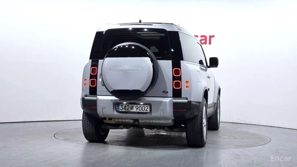 Land Rover Defender