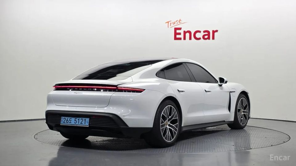 Porsche Taycan