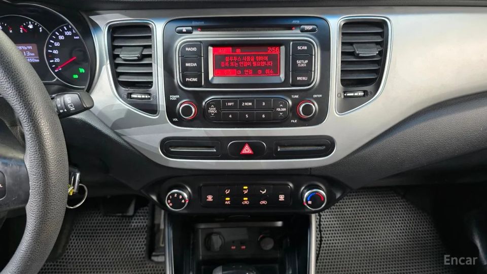 Kia Carens