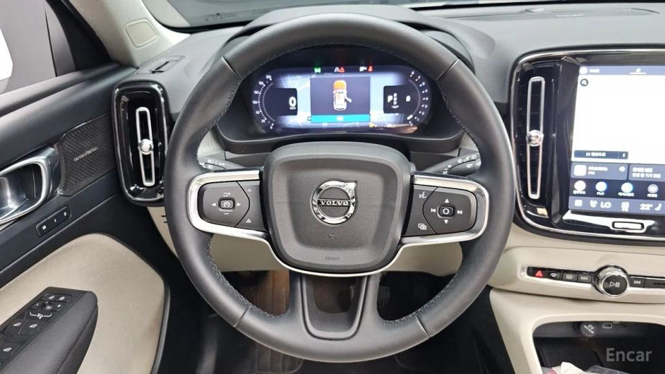 Volvo XC40