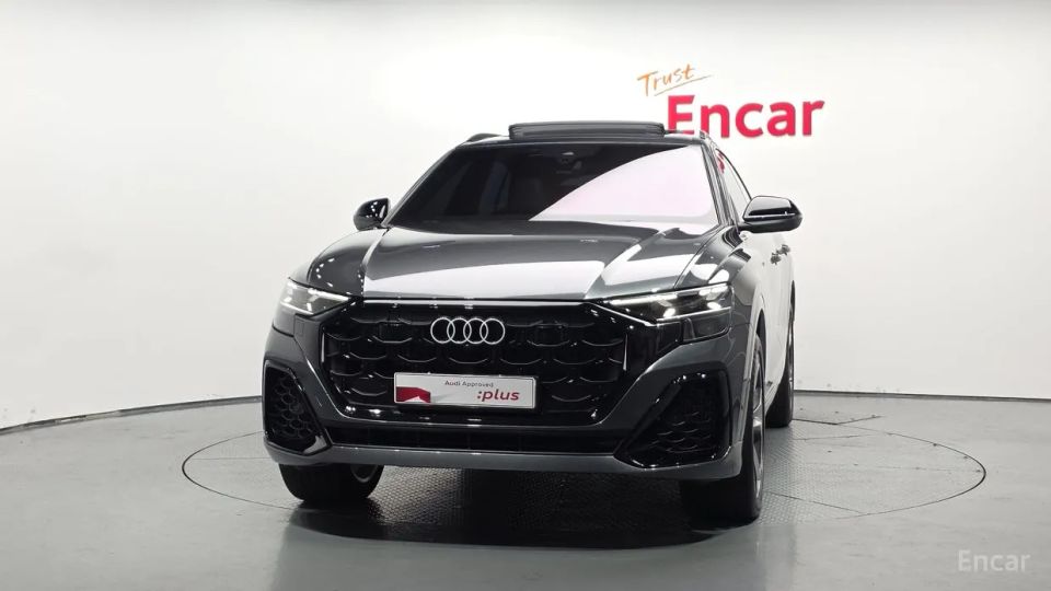 Audi Q8