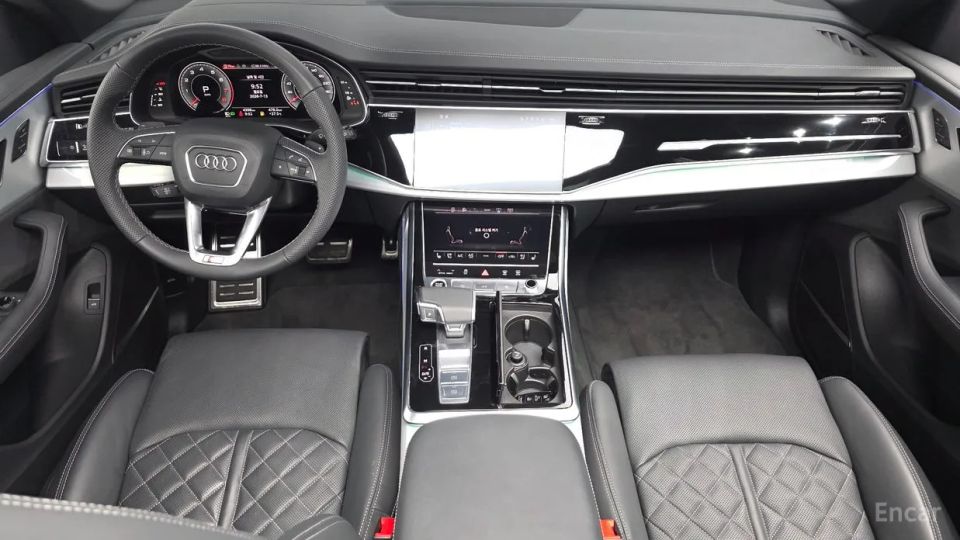 Audi Q8