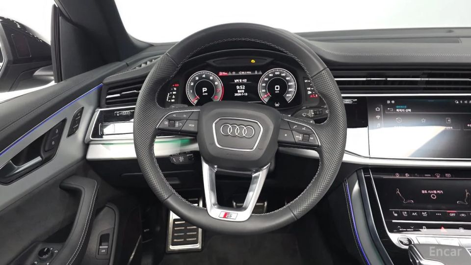 Audi Q8