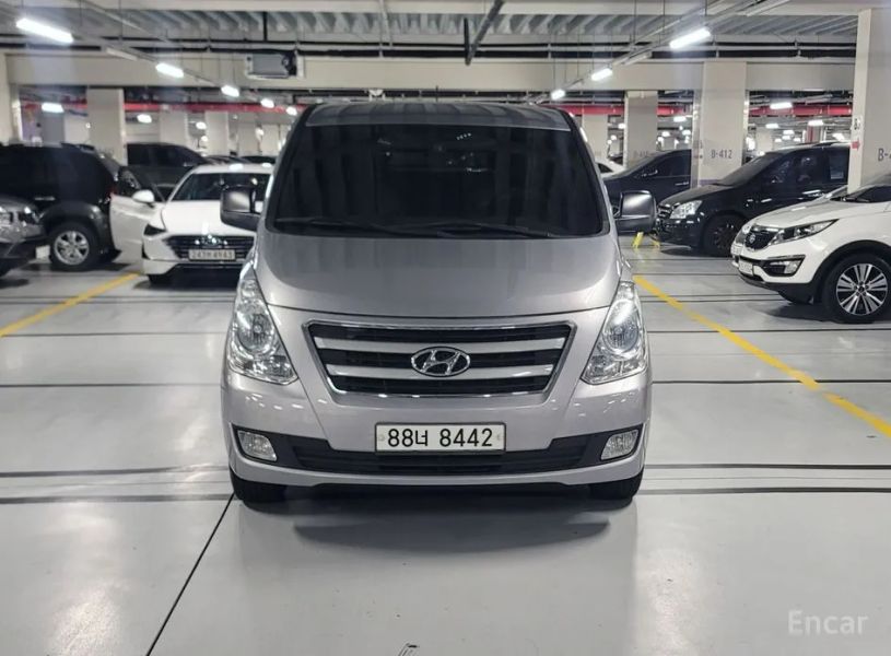Hyundai Starex