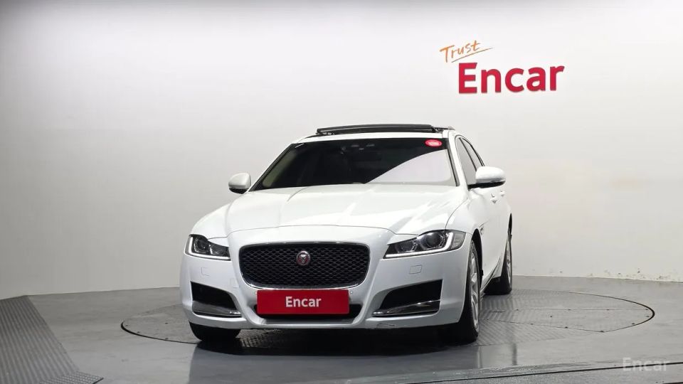 Jaguar xf