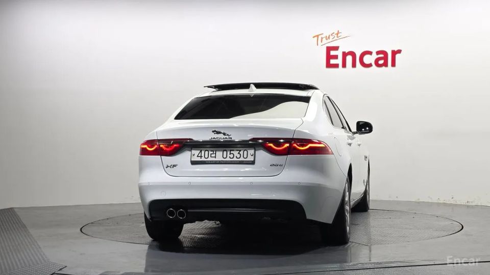 Jaguar xf