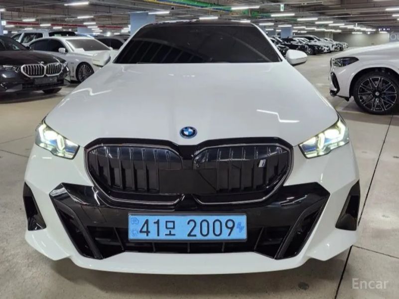 BMW i5