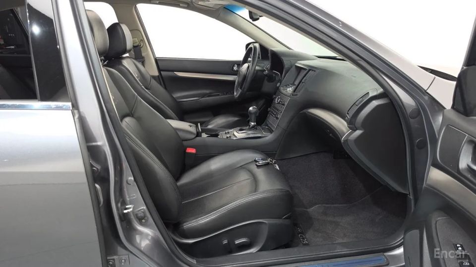 Infiniti G