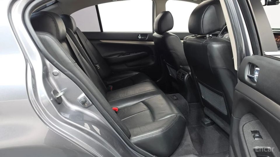 Infiniti G