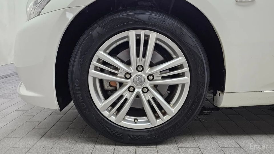 Infiniti G
