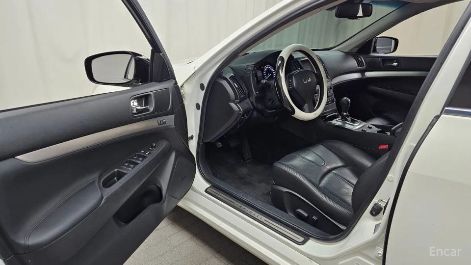 Infiniti G