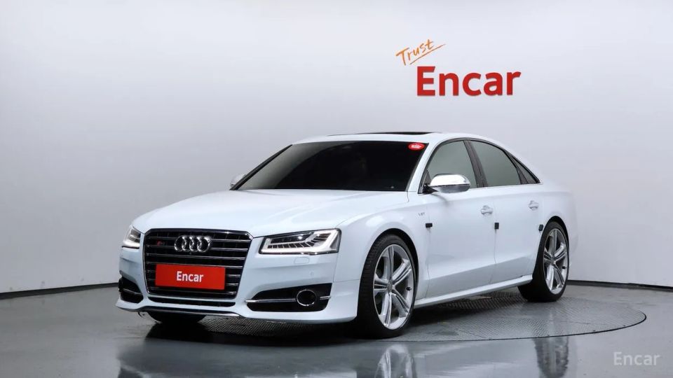 Audi S8