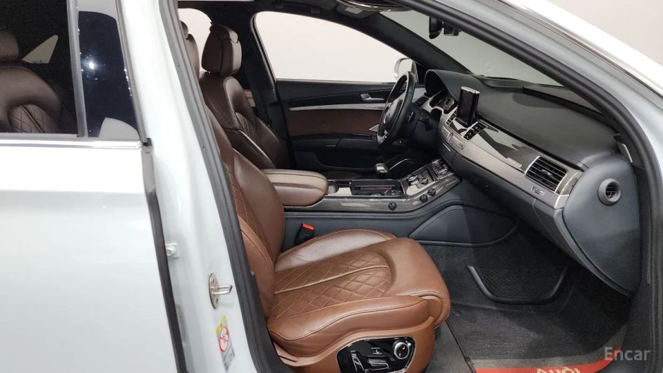 Audi S8