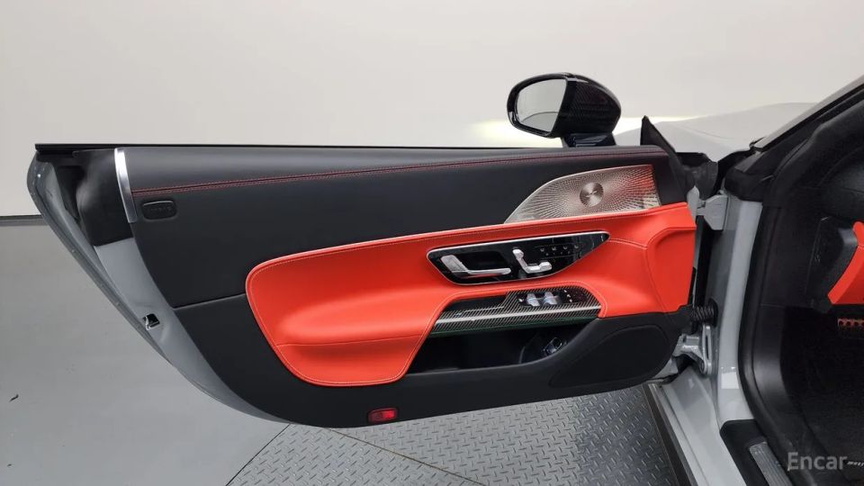 Mercedes-Benz SL-Class