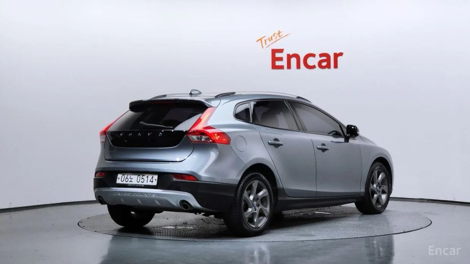 Volvo V40