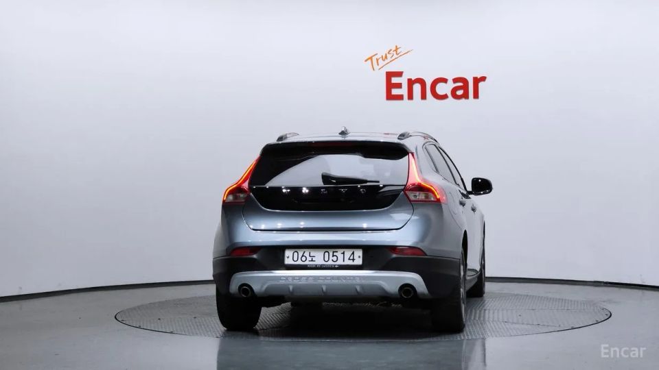 Volvo V40