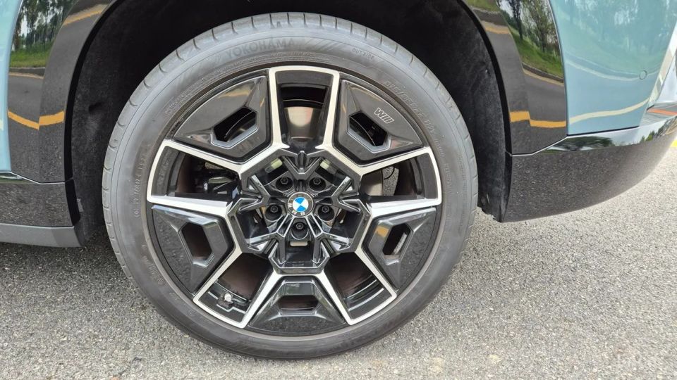 BMW XM