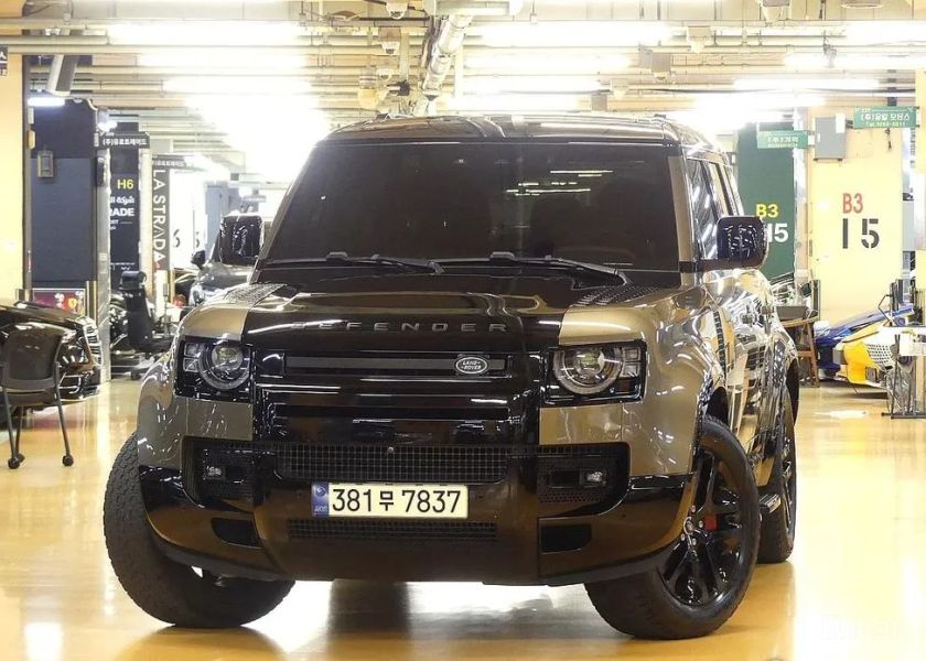 Land Rover Defender