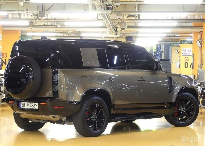 Land Rover Defender