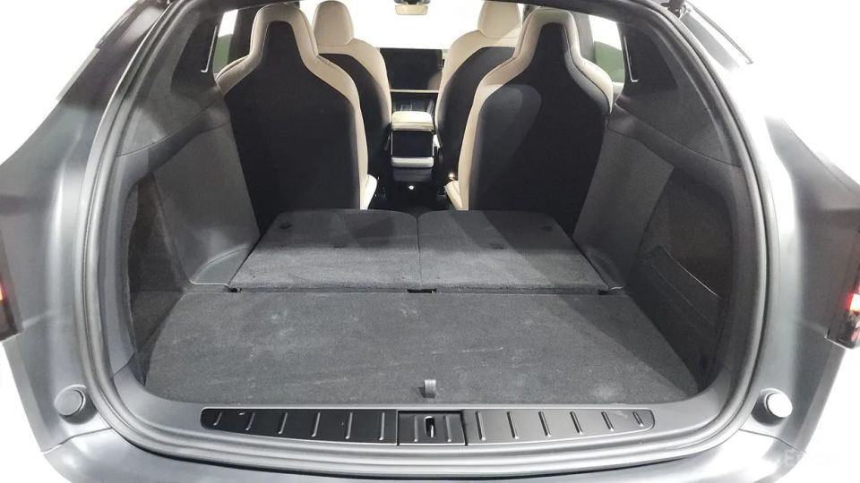 Tesla model-x