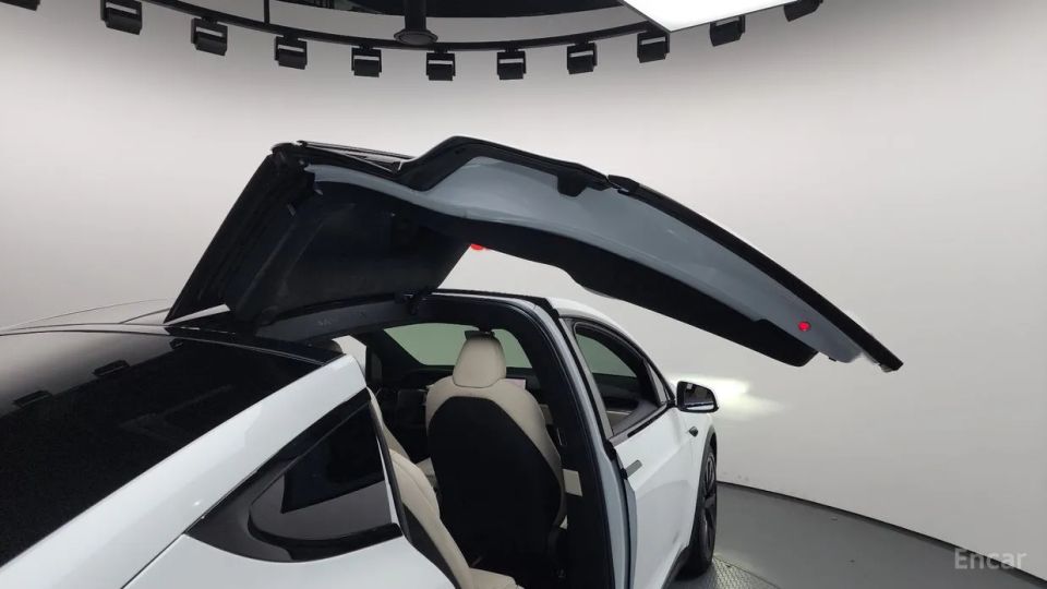 Tesla model-x