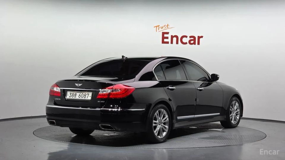 Hyundai Genesis