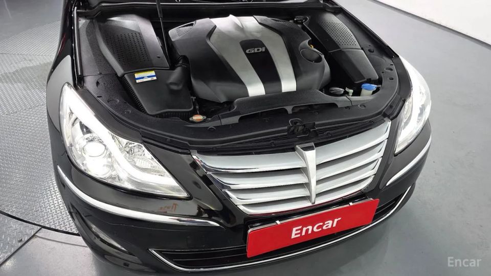 Hyundai Genesis