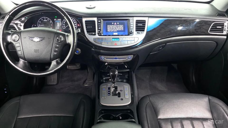 Hyundai Genesis