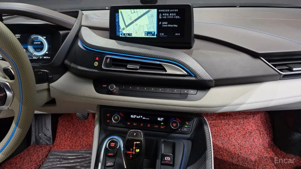 BMW I8