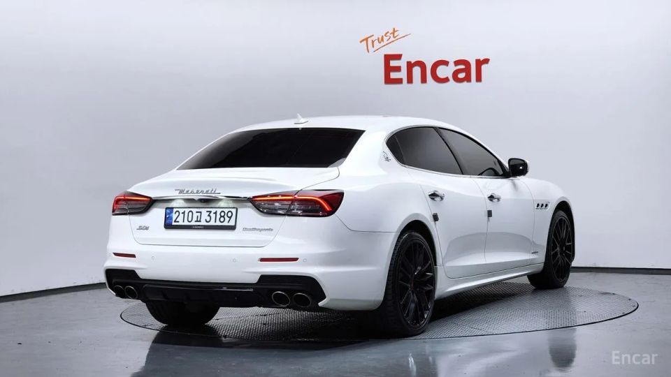 Maserati Quattroporte