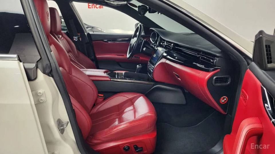 Maserati Quattroporte