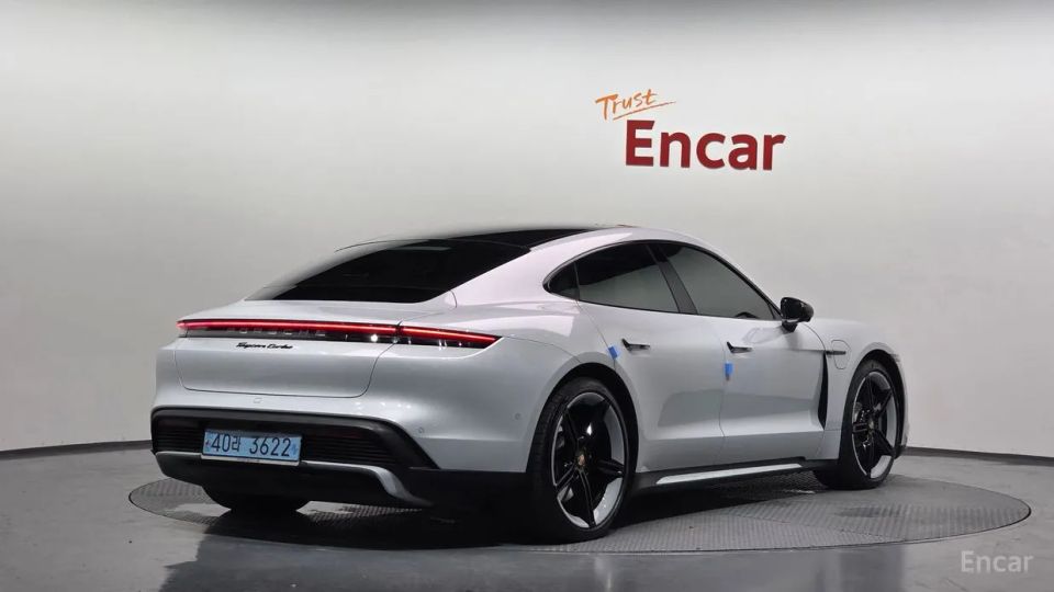 Porsche Taycan