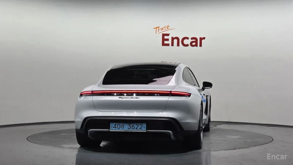 Porsche Taycan