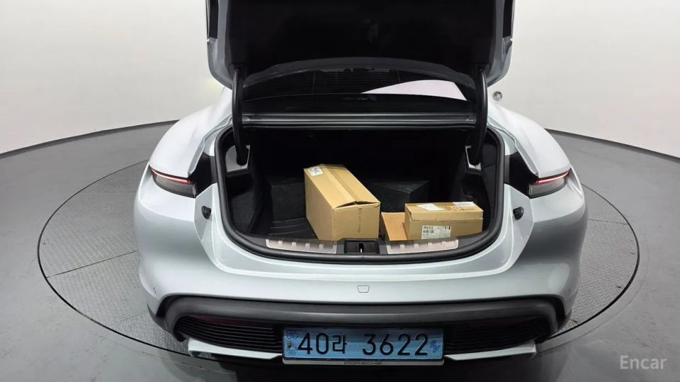 Porsche Taycan