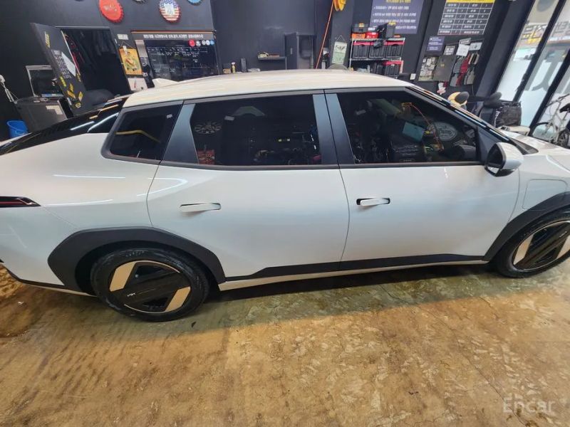 Kia EV4