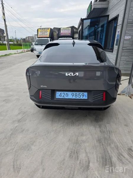 Kia EV4