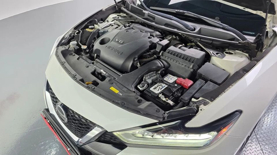 Nissan Maxima