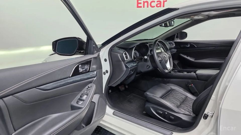 Nissan Maxima