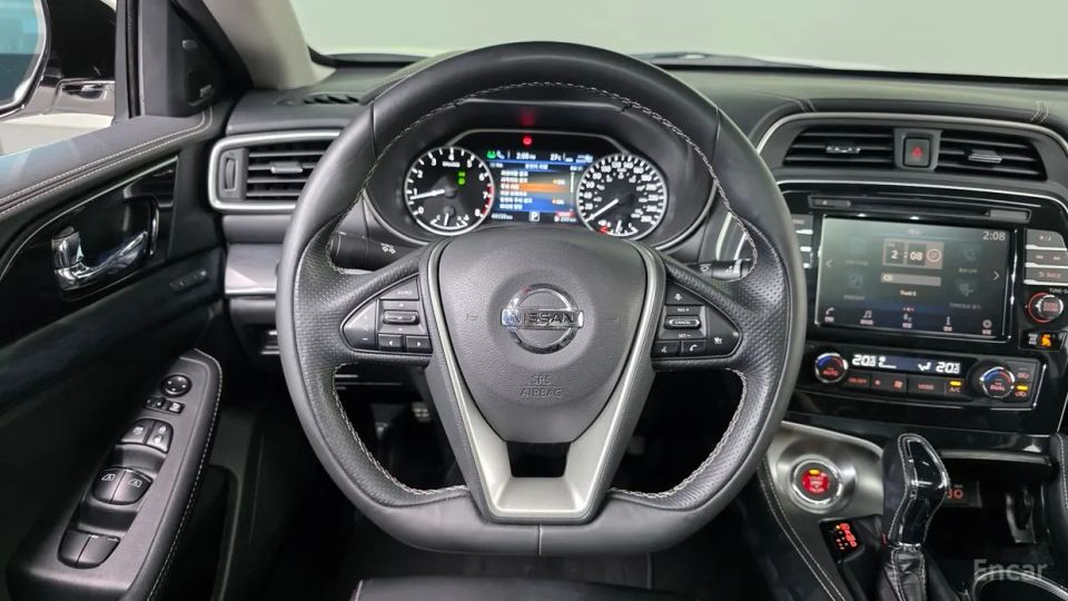 Nissan Maxima