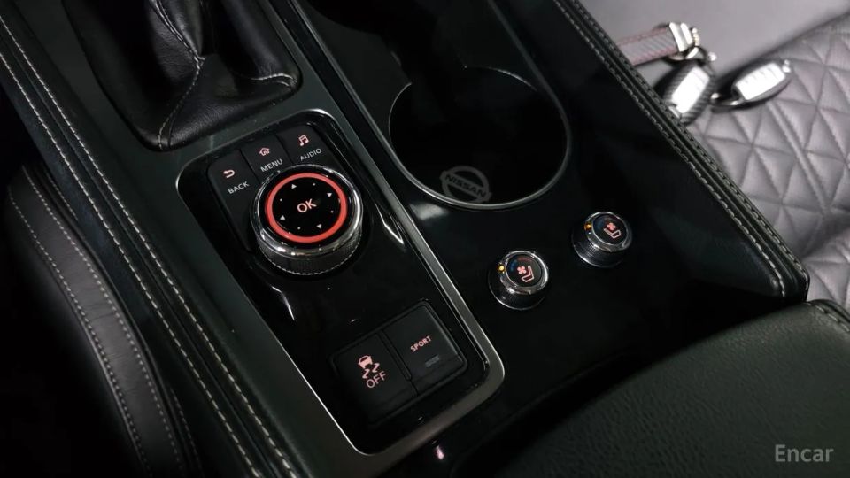 Nissan Maxima