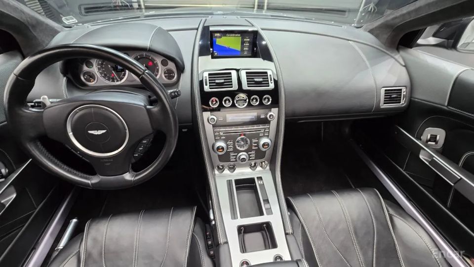 Astonmartin DB9