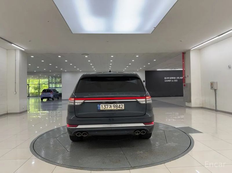 Lincoln Aviator