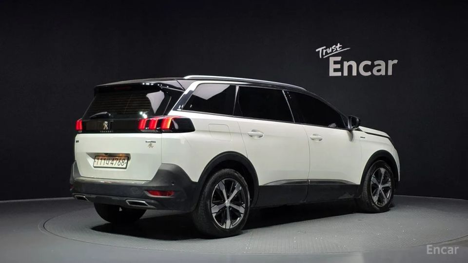 Peugeot 5008